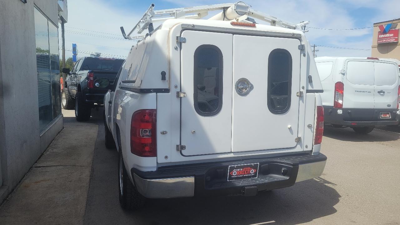 Chevrolet Silverado 1500 4WD Reg Cab 119.0" Work Truck 2011