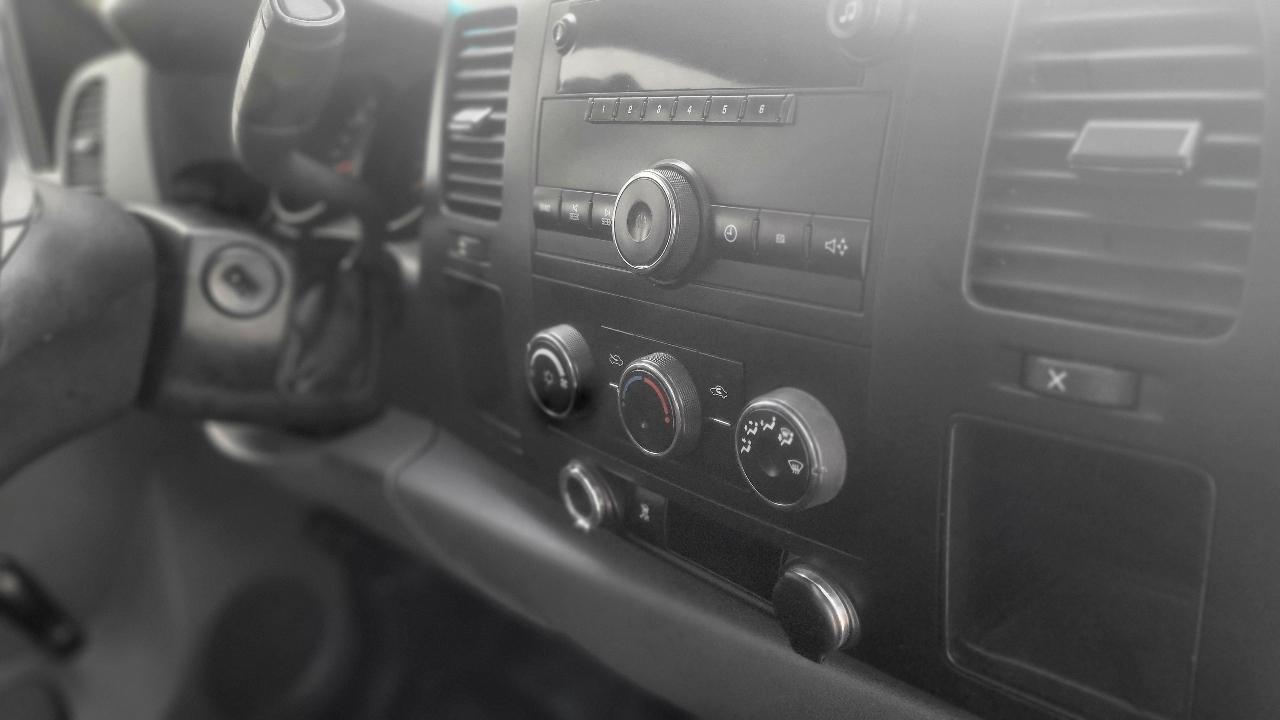 Chevrolet Silverado 1500 4WD Reg Cab 119.0" Work Truck 2011