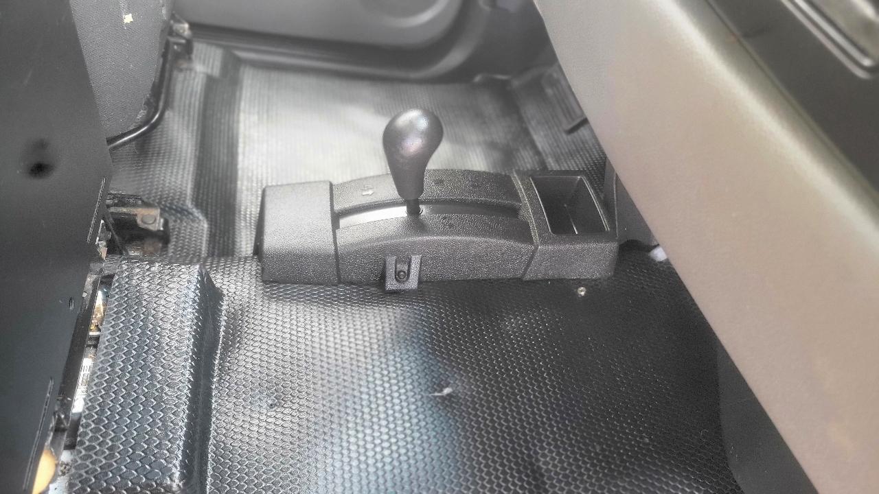 Chevrolet Silverado 1500 4WD Reg Cab 119.0" Work Truck 2011