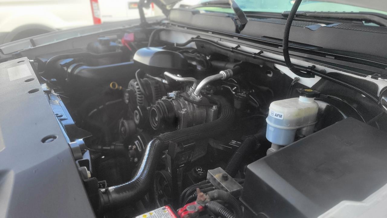 Chevrolet Silverado 1500 4WD Reg Cab 119.0" Work Truck 2011