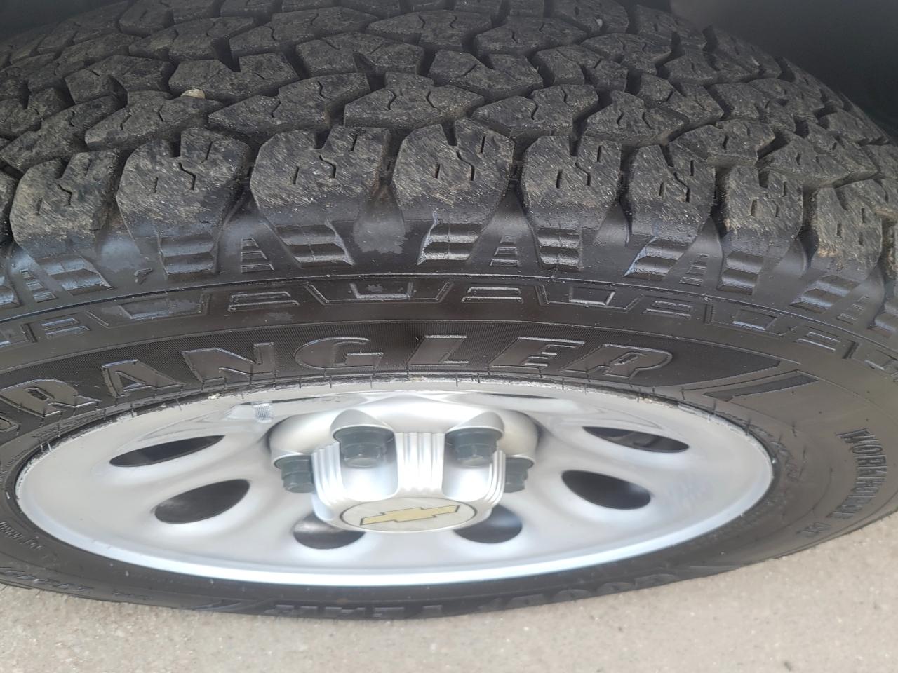 Chevrolet Silverado 1500 4WD Reg Cab 119.0" Work Truck 2011