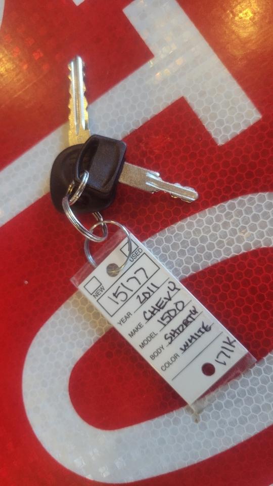 Chevrolet Silverado 1500 4WD Reg Cab 119.0" Work Truck 2011