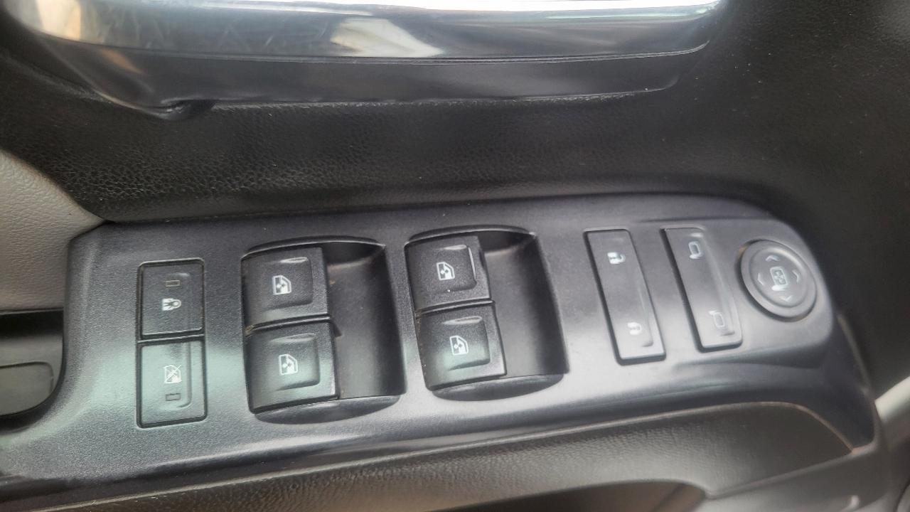 Chevrolet Silverado 3500HD Built After Aug 14 4WD Crew Cab 171.5" WB, 59.06" CA WT 2015