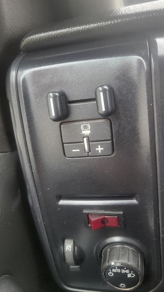 Chevrolet Silverado 3500HD Built After Aug 14 4WD Crew Cab 171.5" WB, 59.06" CA WT 2015