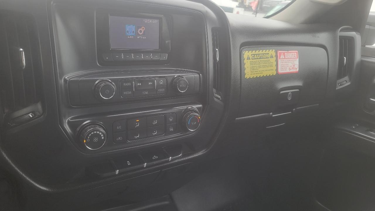 Chevrolet Silverado 3500HD Built After Aug 14 4WD Crew Cab 171.5" WB, 59.06" CA WT 2015