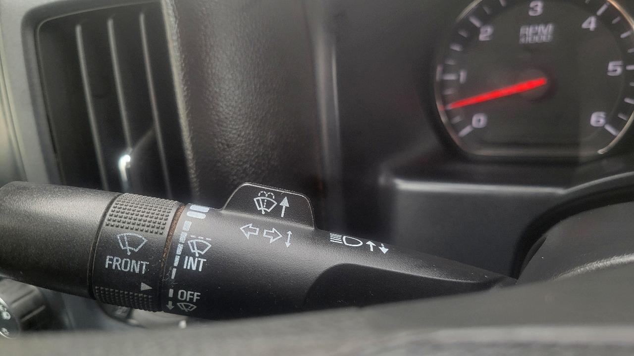 Chevrolet Silverado 3500HD Built After Aug 14 4WD Crew Cab 171.5" WB, 59.06" CA WT 2015