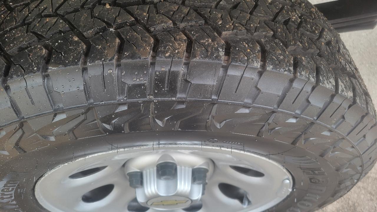 Chevrolet Silverado 1500 2WD Reg Cab 119.0" Work Truck 2012