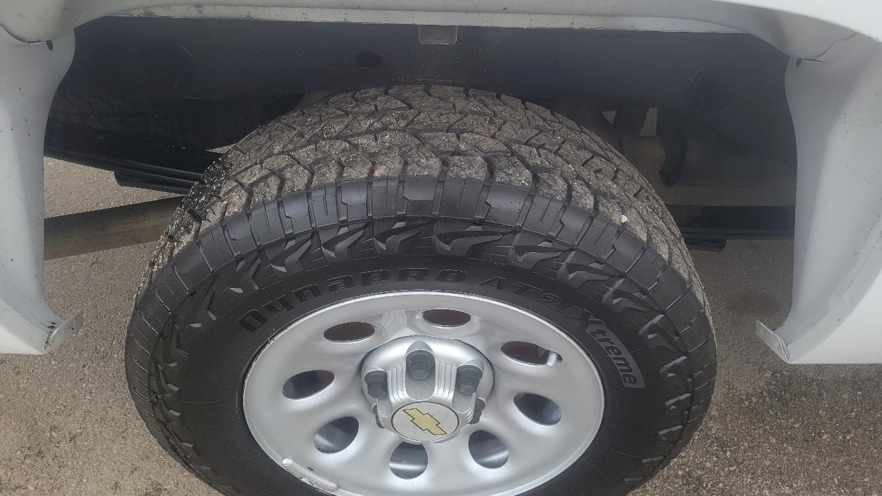 Chevrolet Silverado 1500 2WD Reg Cab 119.0" Work Truck 2012