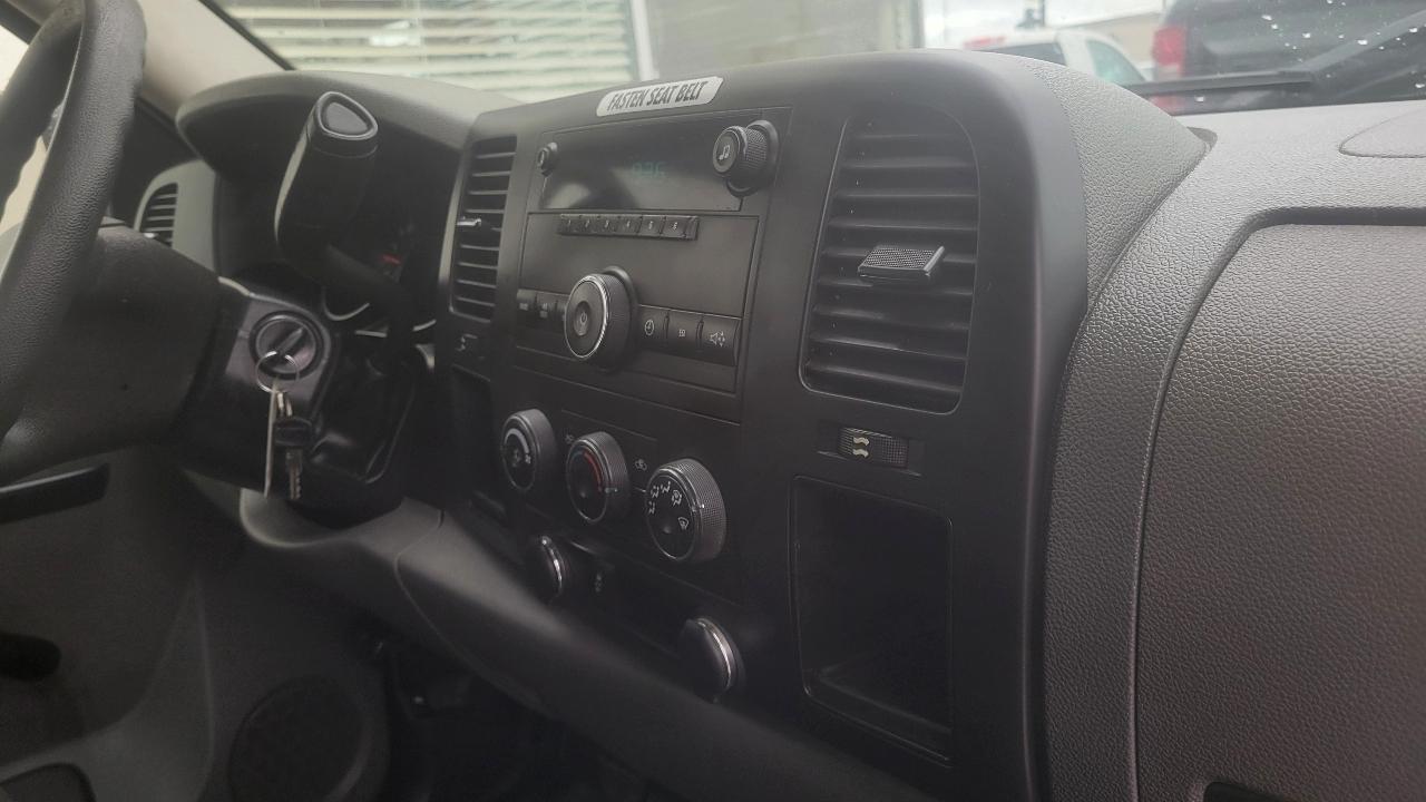 Chevrolet Silverado 1500 2WD Reg Cab 119.0" Work Truck 2012