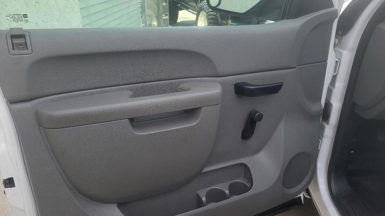 Chevrolet Silverado 1500 4WD Reg Cab 119.0" Work Truck 2012