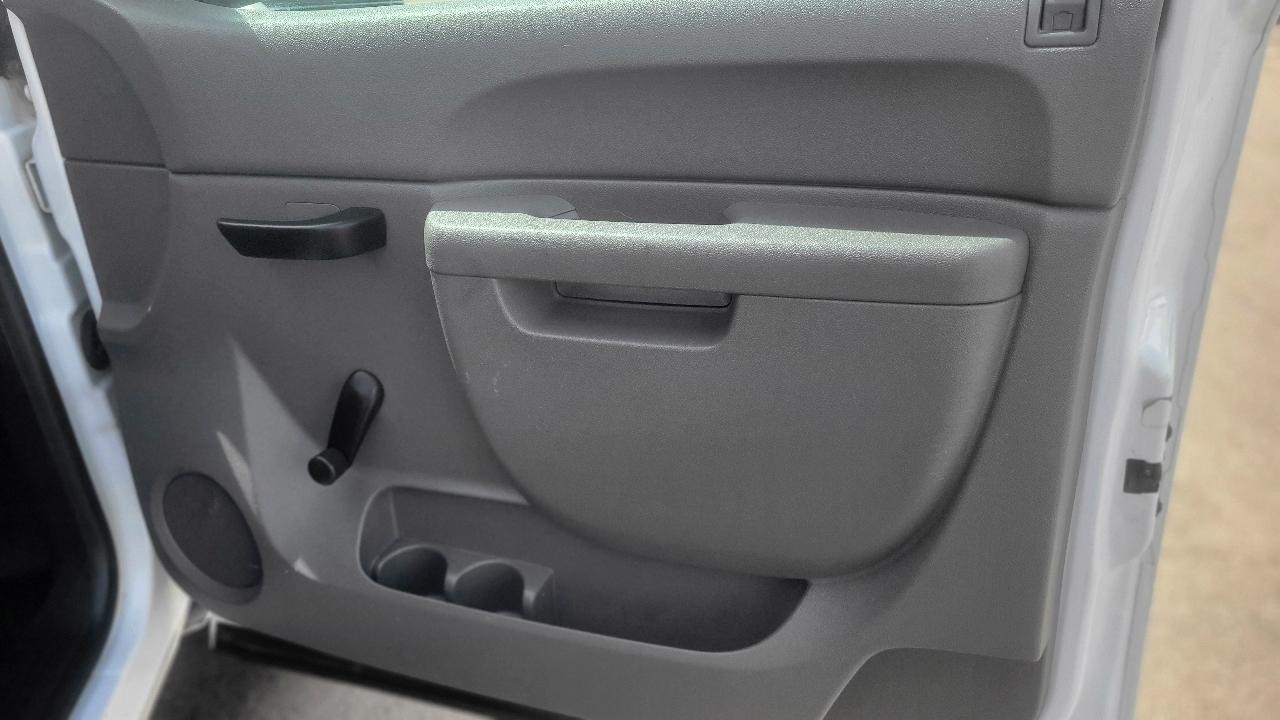 Chevrolet Silverado 1500 4WD Reg Cab 119.0" Work Truck 2012