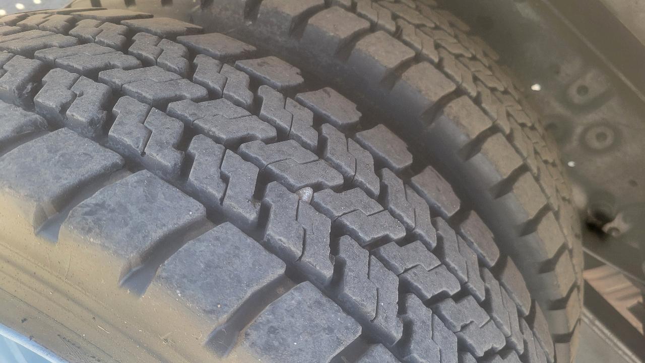 Ford Super Duty F-450 DRW Reg Cab 141" WB 60" CA XLT 2006