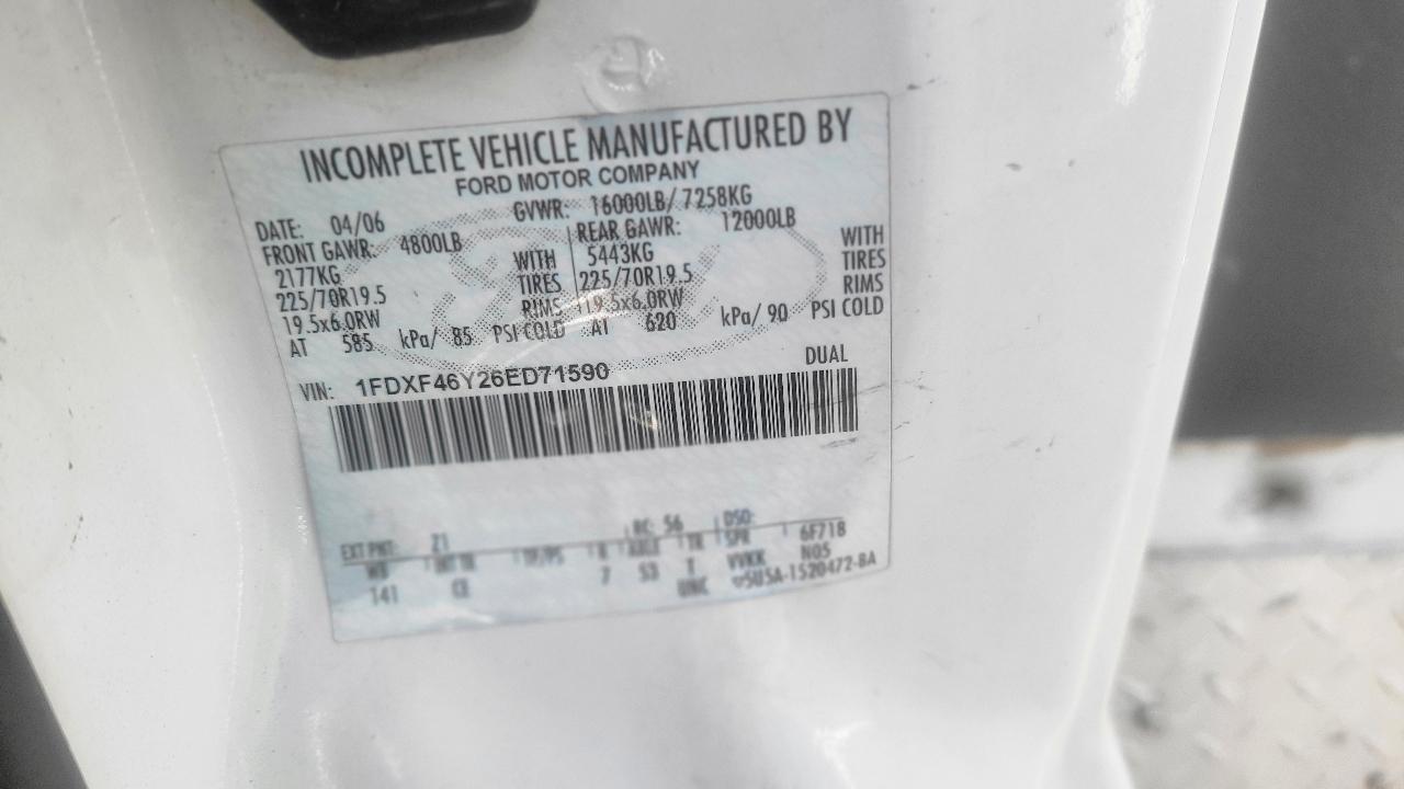 Ford Super Duty F-450 DRW Reg Cab 141" WB 60" CA XLT 2006