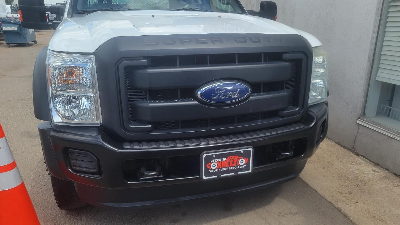 Ford Super Duty F-550 DRW 4WD SuperCab 186" WB 84" CA XLT 2016