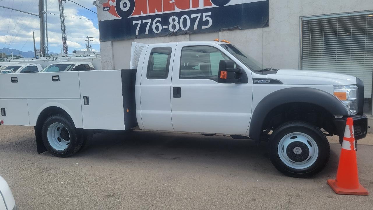Ford Super Duty F-550 DRW 4WD SuperCab 186" WB 84" CA XLT 2016