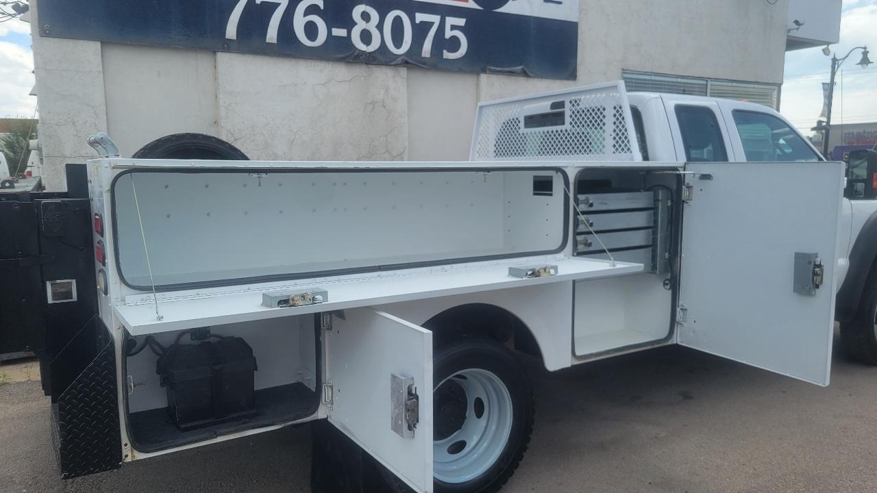 Ford Super Duty F-550 DRW 4WD SuperCab 186" WB 84" CA XLT 2016