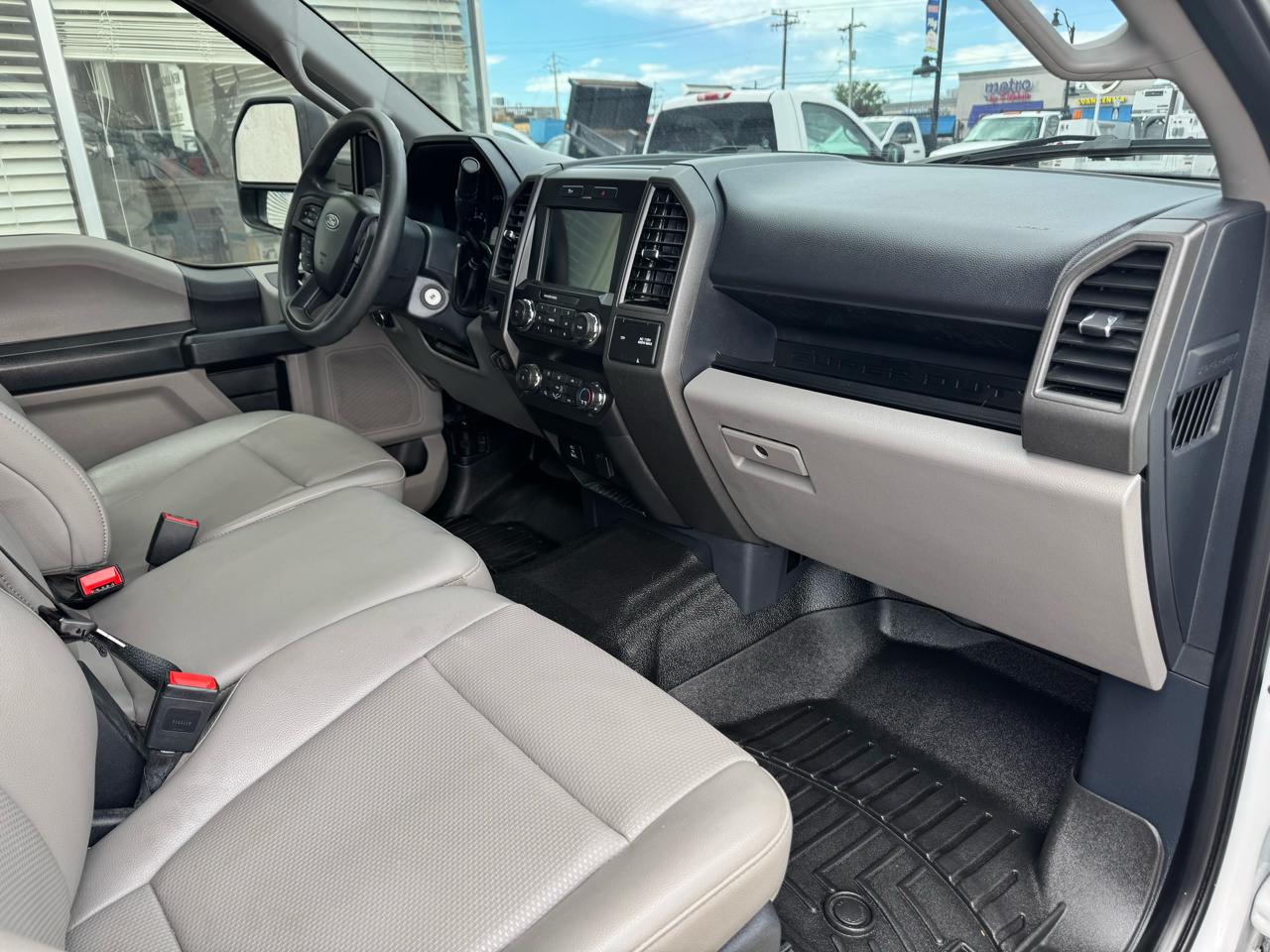 Ford Super Duty F-250 SRW Lariat 2WD SuperCab 8' Box 2022