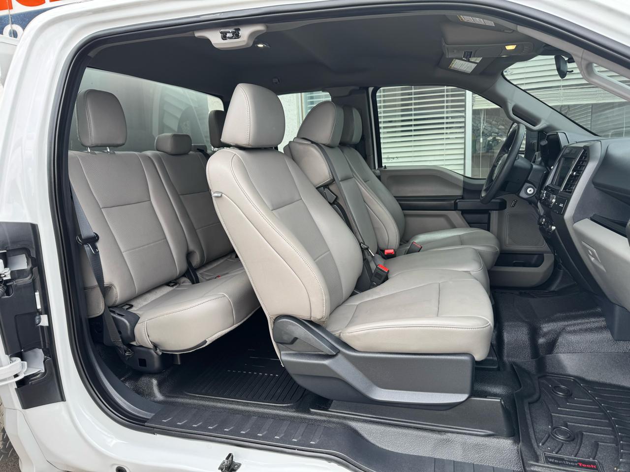 Ford Super Duty F-250 SRW Lariat 2WD SuperCab 8' Box 2022