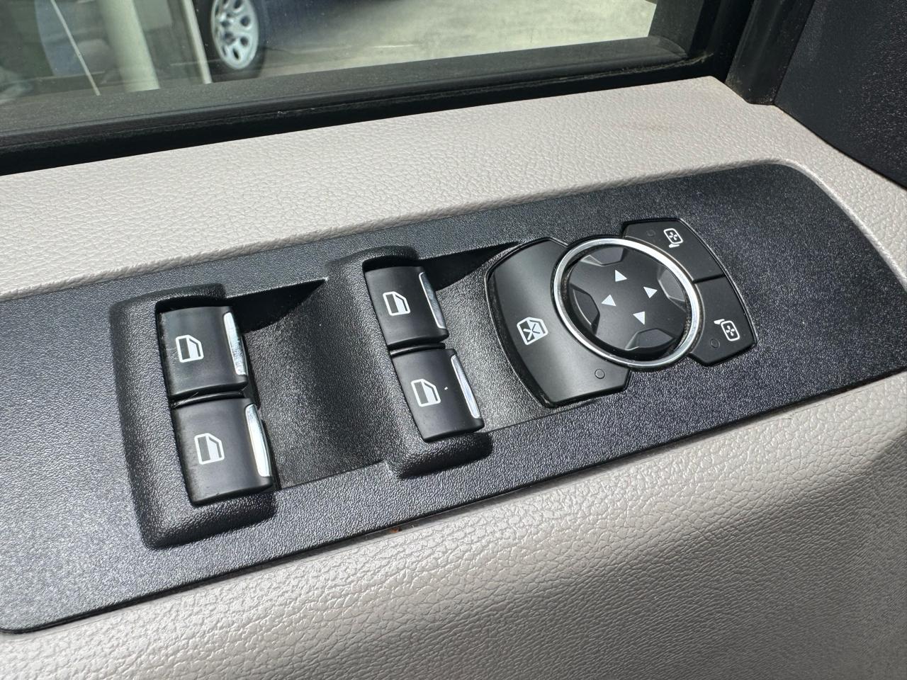 Ford Super Duty F-250 SRW Lariat 2WD SuperCab 8' Box 2022