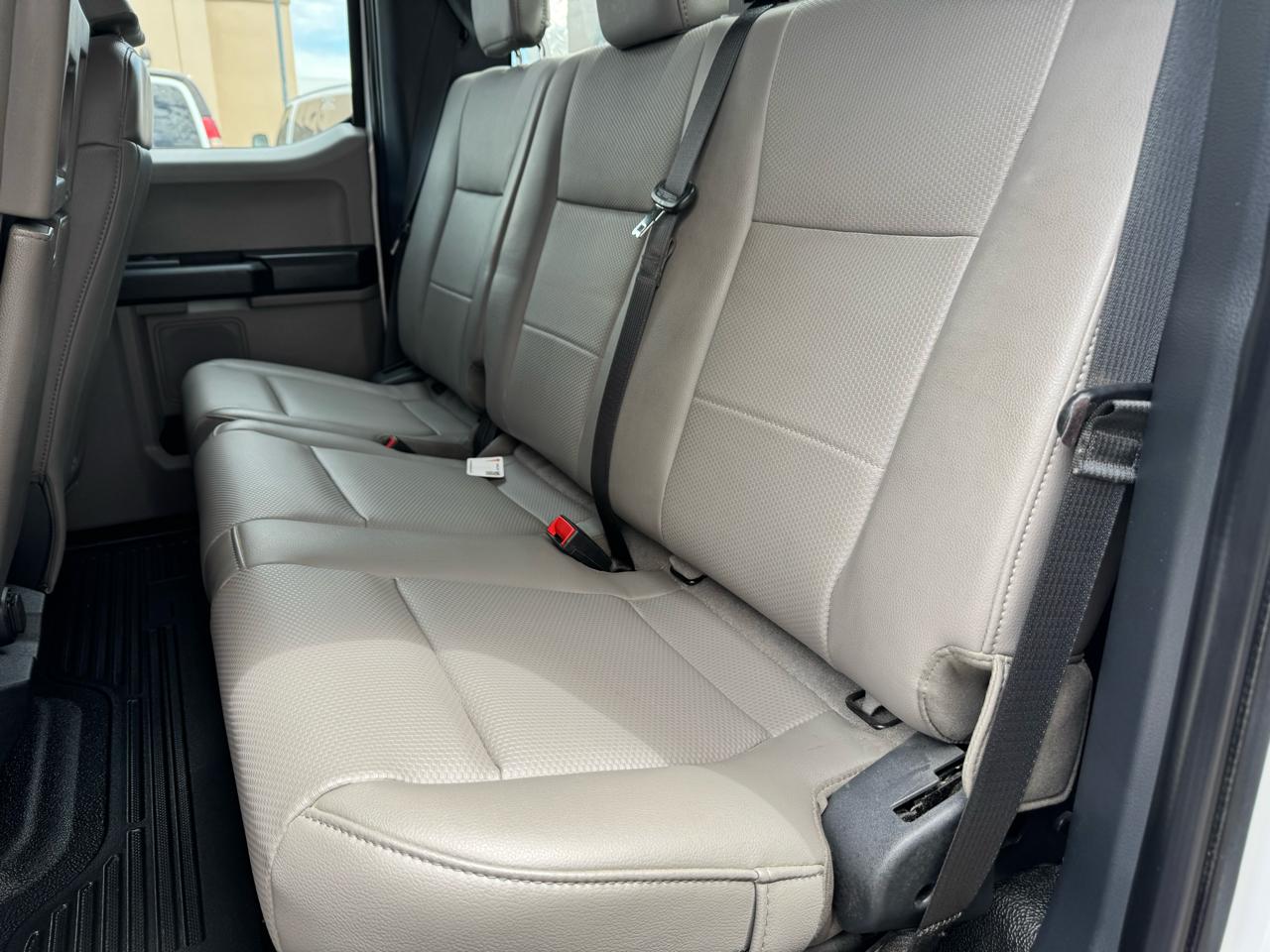 Ford Super Duty F-250 SRW Lariat 2WD SuperCab 8' Box 2022