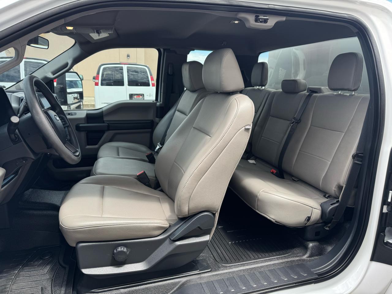 Ford Super Duty F-250 SRW Lariat 2WD SuperCab 8' Box 2022