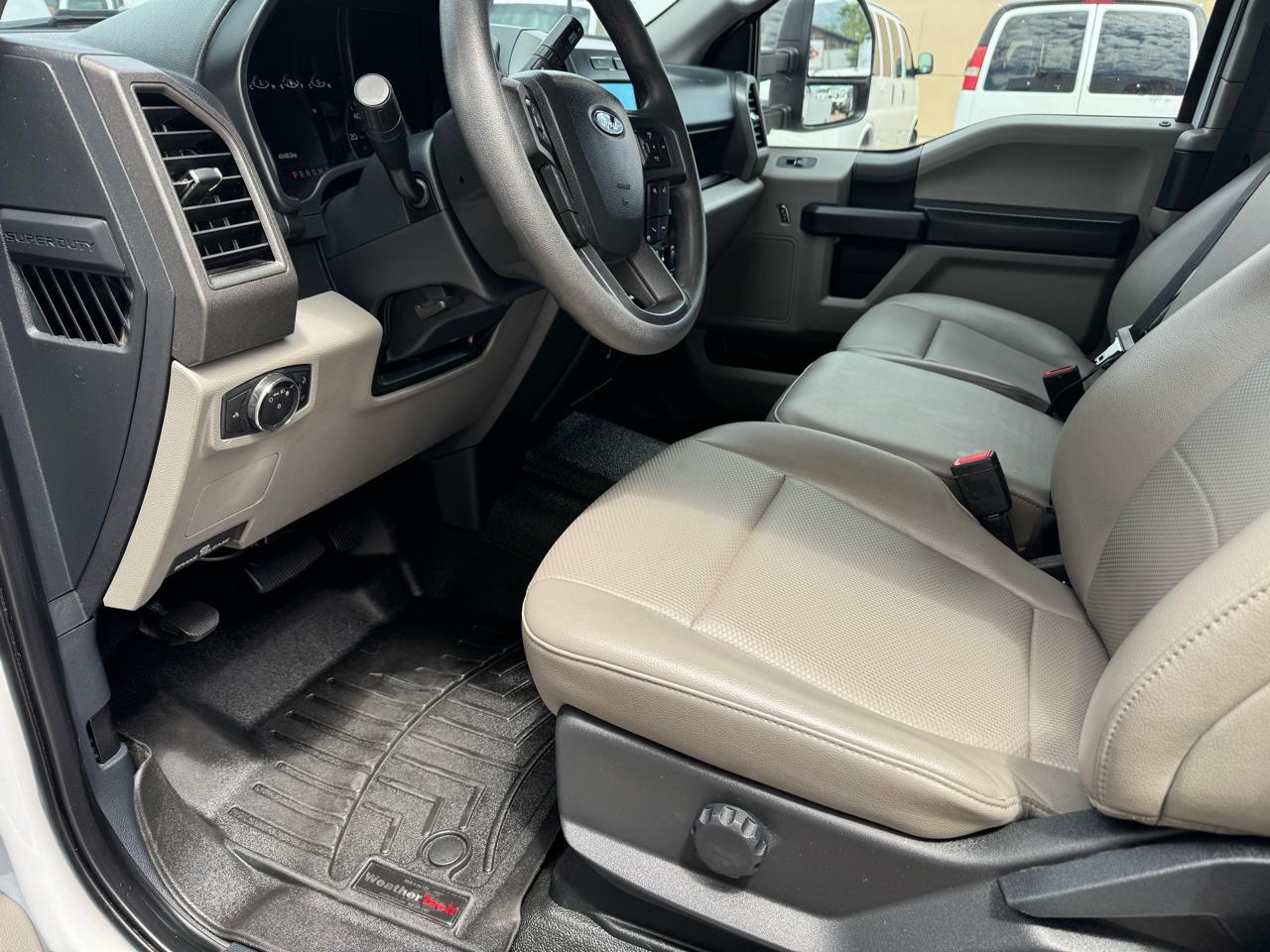 Ford Super Duty F-250 SRW Lariat 2WD SuperCab 8' Box 2022