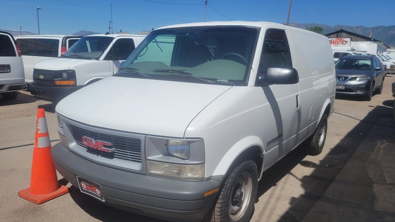 GMC Safari Cargo Van 111.2" WB AWD 2000