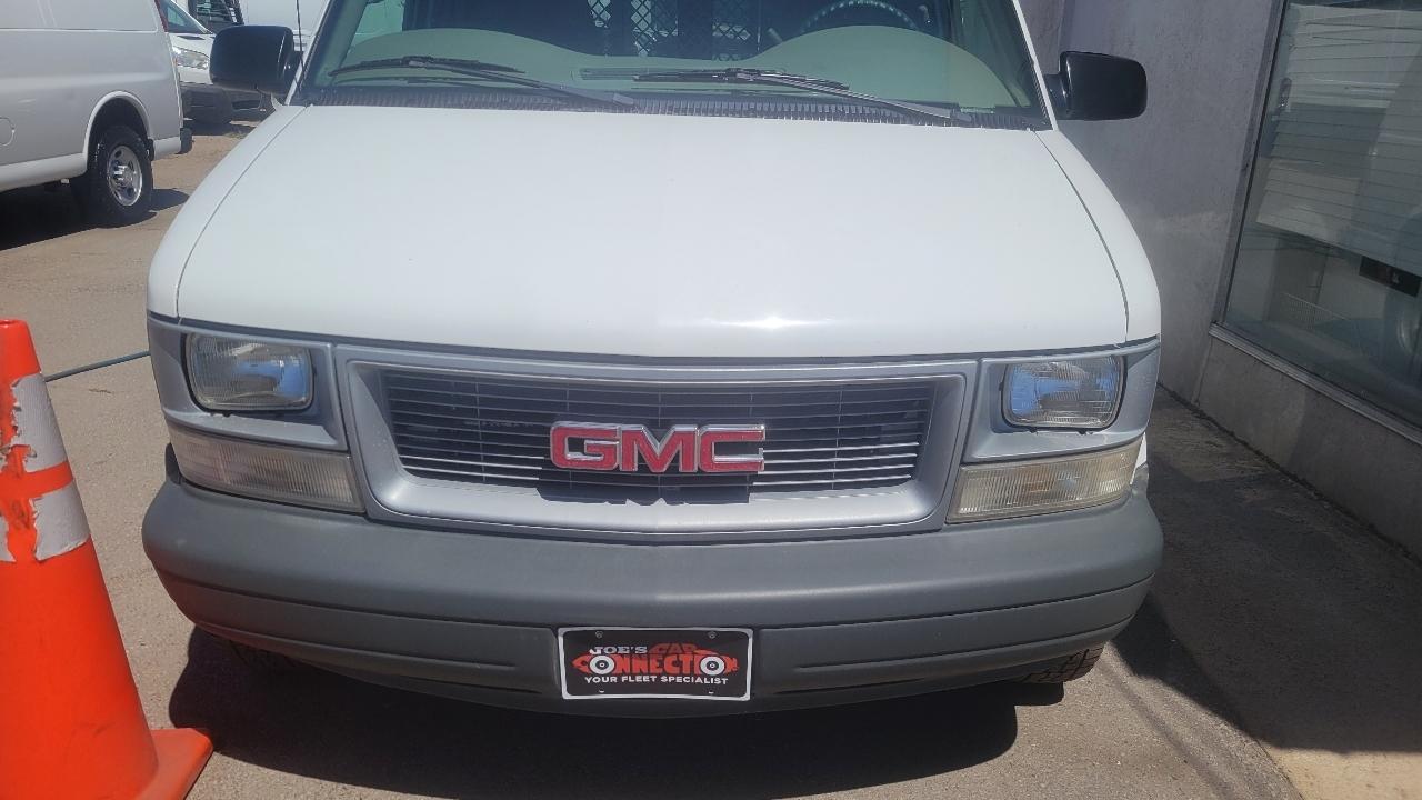 GMC Safari Cargo Van 111.2" WB AWD 2000