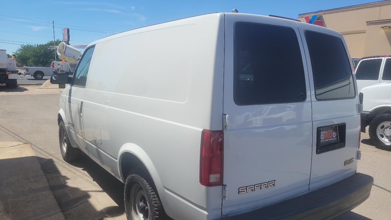 GMC Safari Cargo Van 111.2" WB AWD 2000