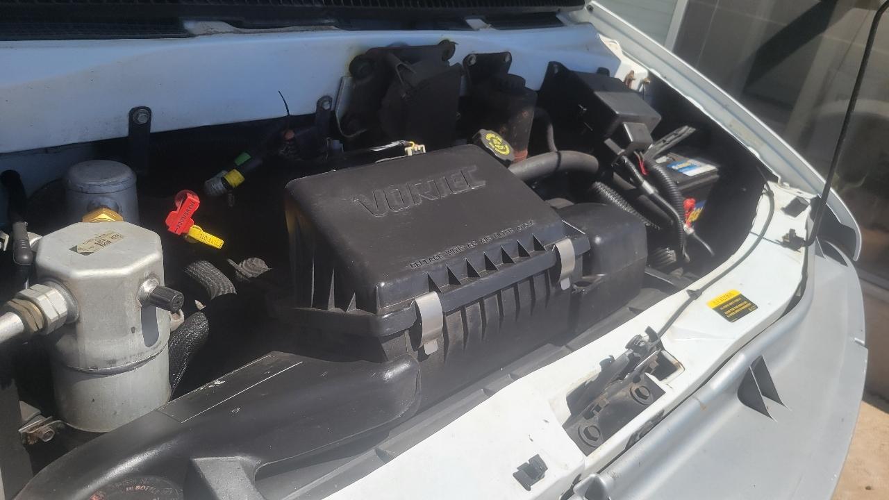 GMC Safari Cargo Van 111.2" WB AWD 2000