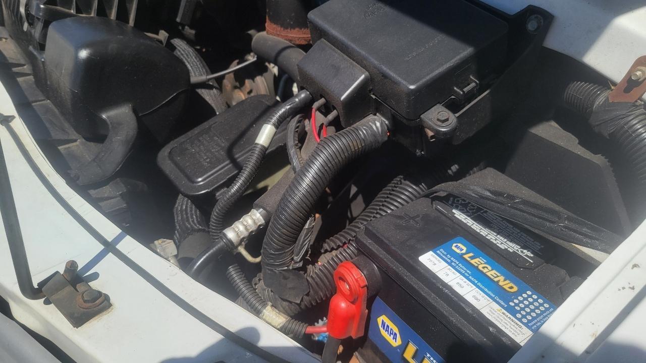 GMC Safari Cargo Van 111.2" WB AWD 2000