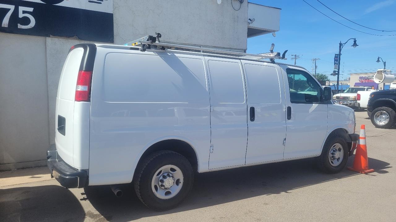Chevrolet Express Cargo Van RWD 2500 135" 2017