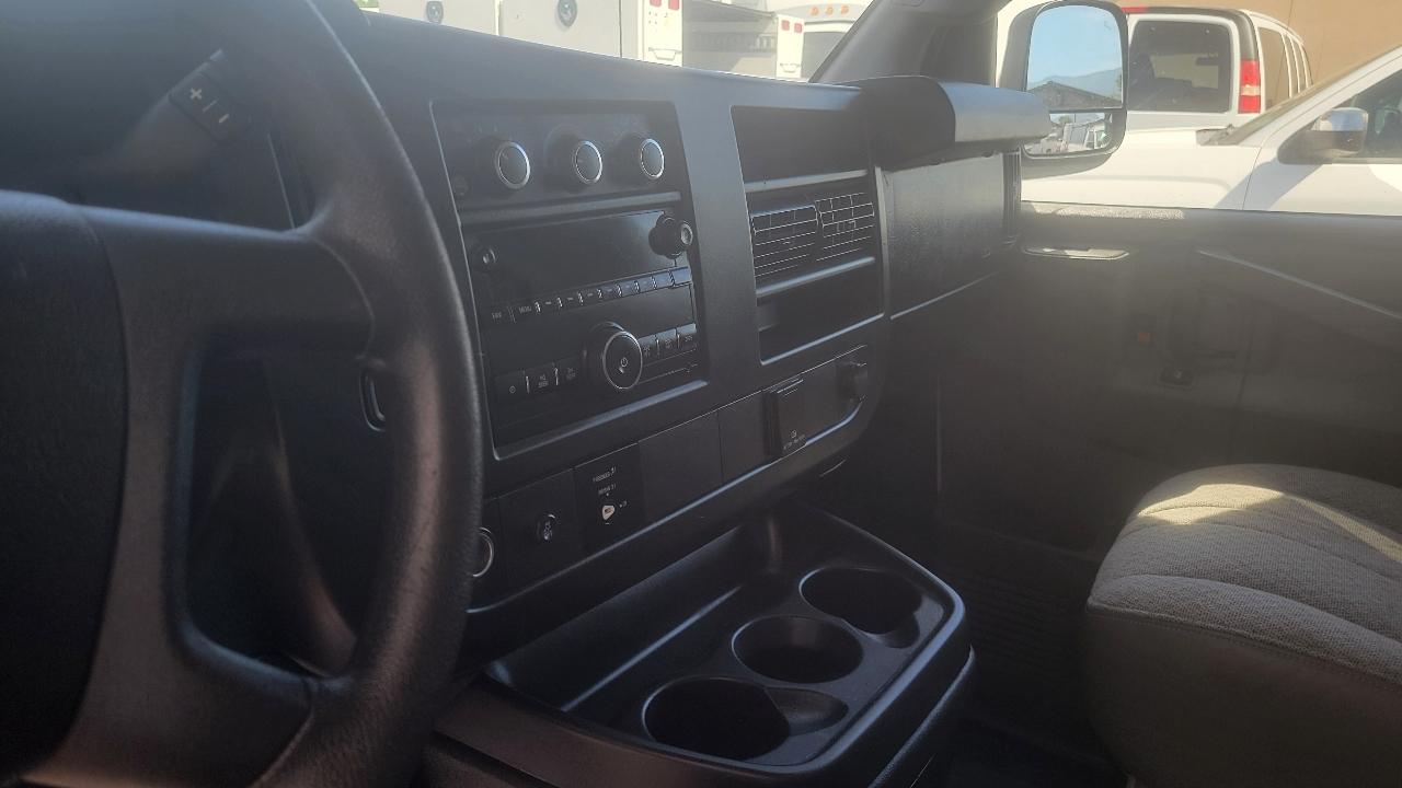 Chevrolet Express Cargo Van RWD 2500 135" 2017