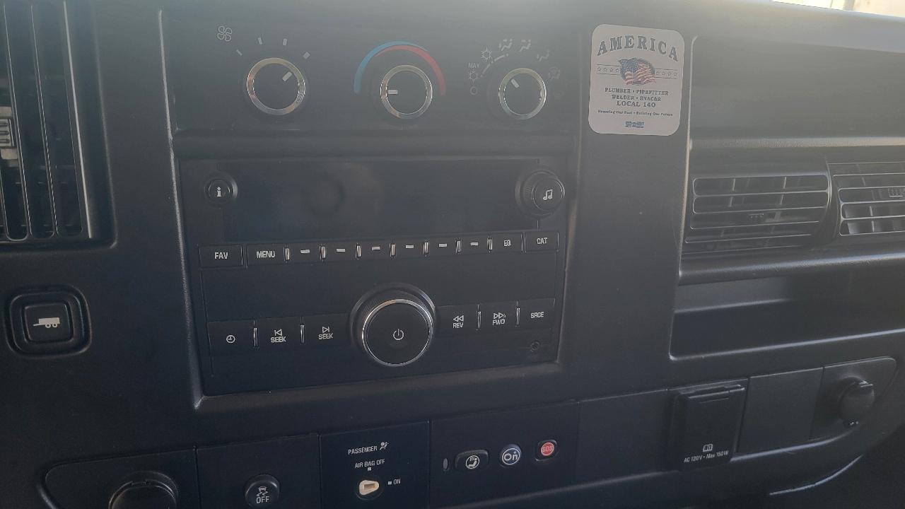 Chevrolet Express Cargo Van RWD 2500 135" 2017
