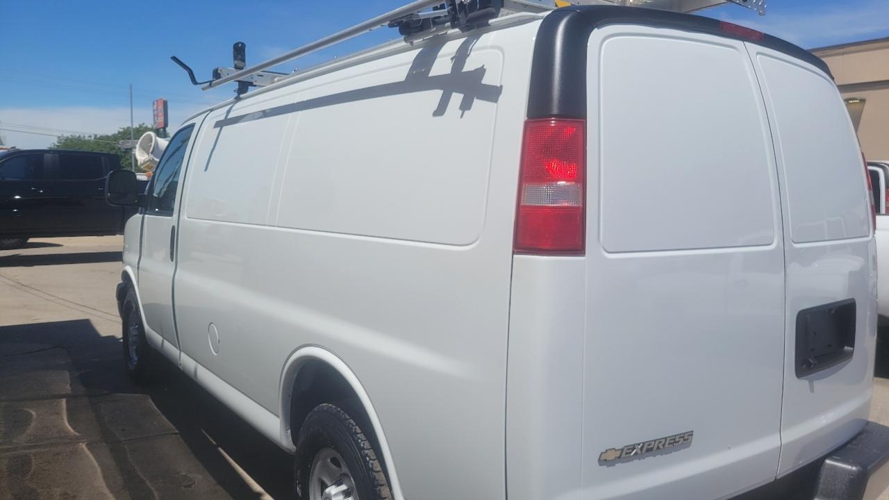 Chevrolet Express Cargo Van RWD 2500 135" 2018