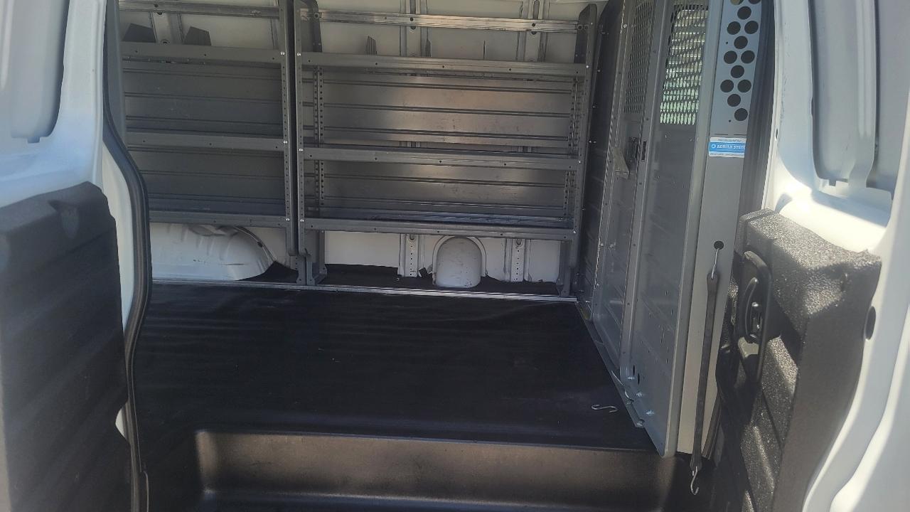 Chevrolet Express Cargo Van RWD 2500 135" 2018