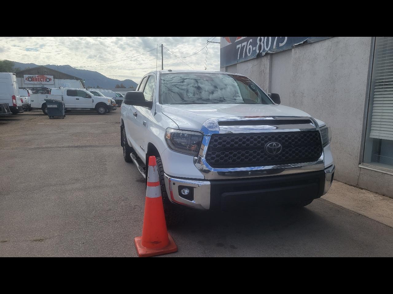 Toyota Tundra 4WD Limited Double Cab 6.5' Bed 5.7L (Natl) 2018