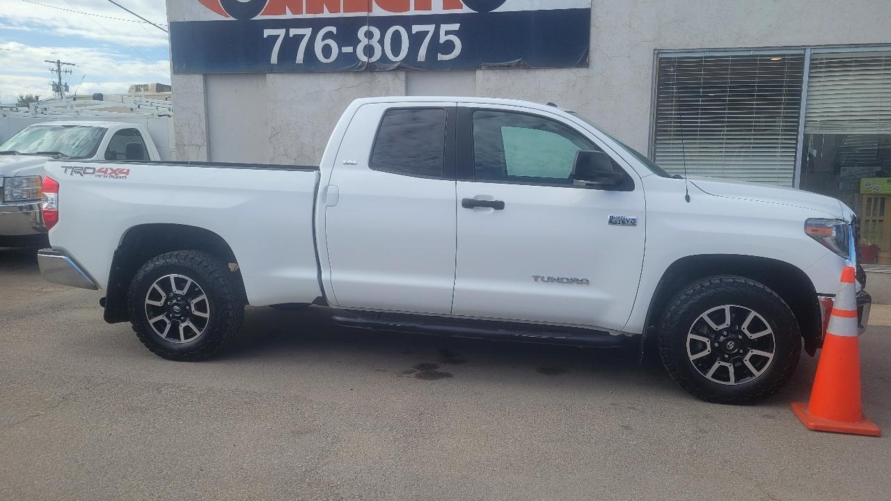 Toyota Tundra 4WD Limited Double Cab 6.5' Bed 5.7L (Natl) 2018