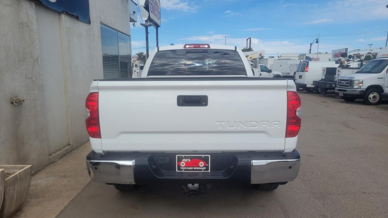 Toyota Tundra 4WD Limited Double Cab 6.5' Bed 5.7L (Natl) 2018