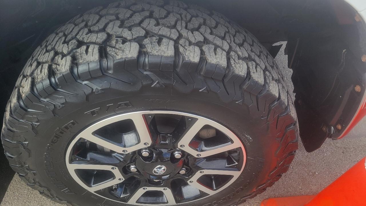 Toyota Tundra 4WD Limited Double Cab 6.5' Bed 5.7L (Natl) 2018