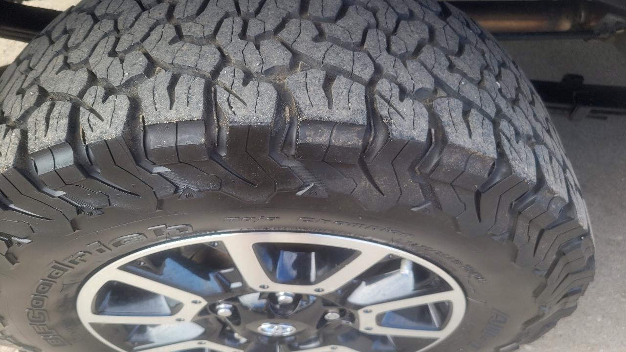 Toyota Tundra 4WD Limited Double Cab 6.5' Bed 5.7L (Natl) 2018