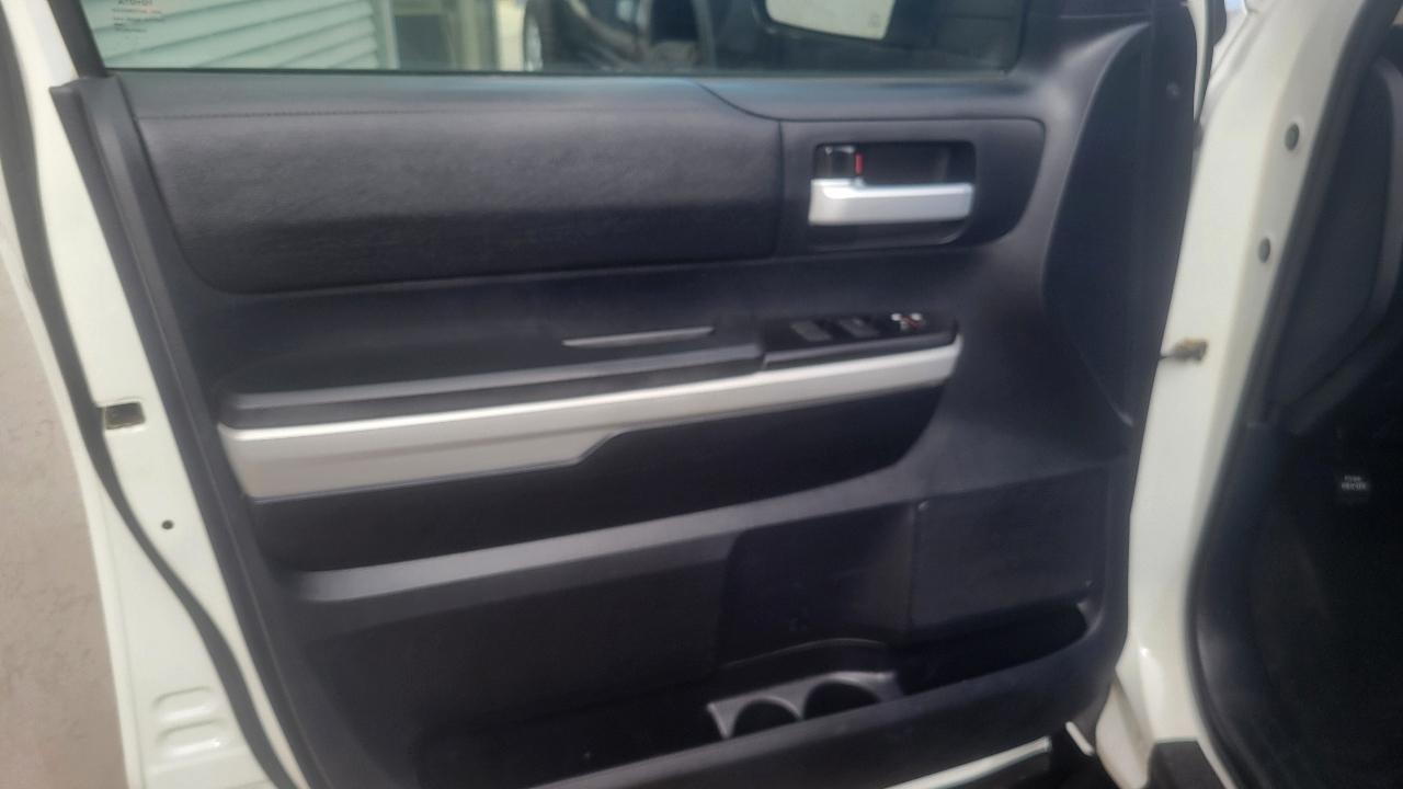 Toyota Tundra 4WD Limited Double Cab 6.5' Bed 5.7L (Natl) 2018