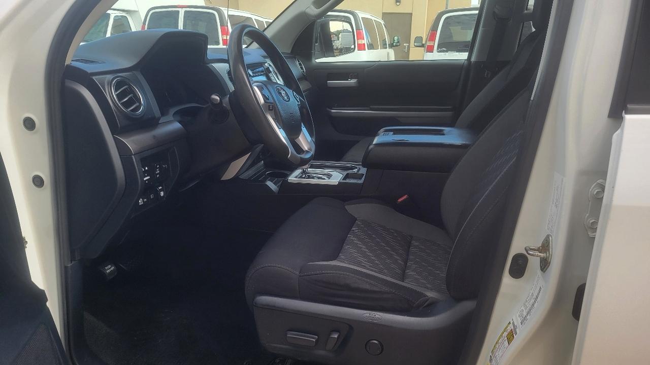 Toyota Tundra 4WD Limited Double Cab 6.5' Bed 5.7L (Natl) 2018