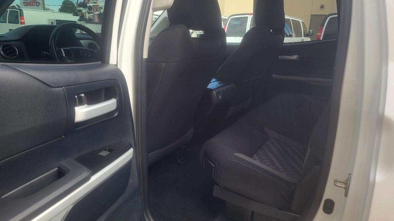 Toyota Tundra 4WD Limited Double Cab 6.5' Bed 5.7L (Natl) 2018