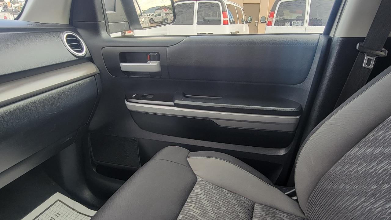Toyota Tundra 4WD Limited Double Cab 6.5' Bed 5.7L (Natl) 2018