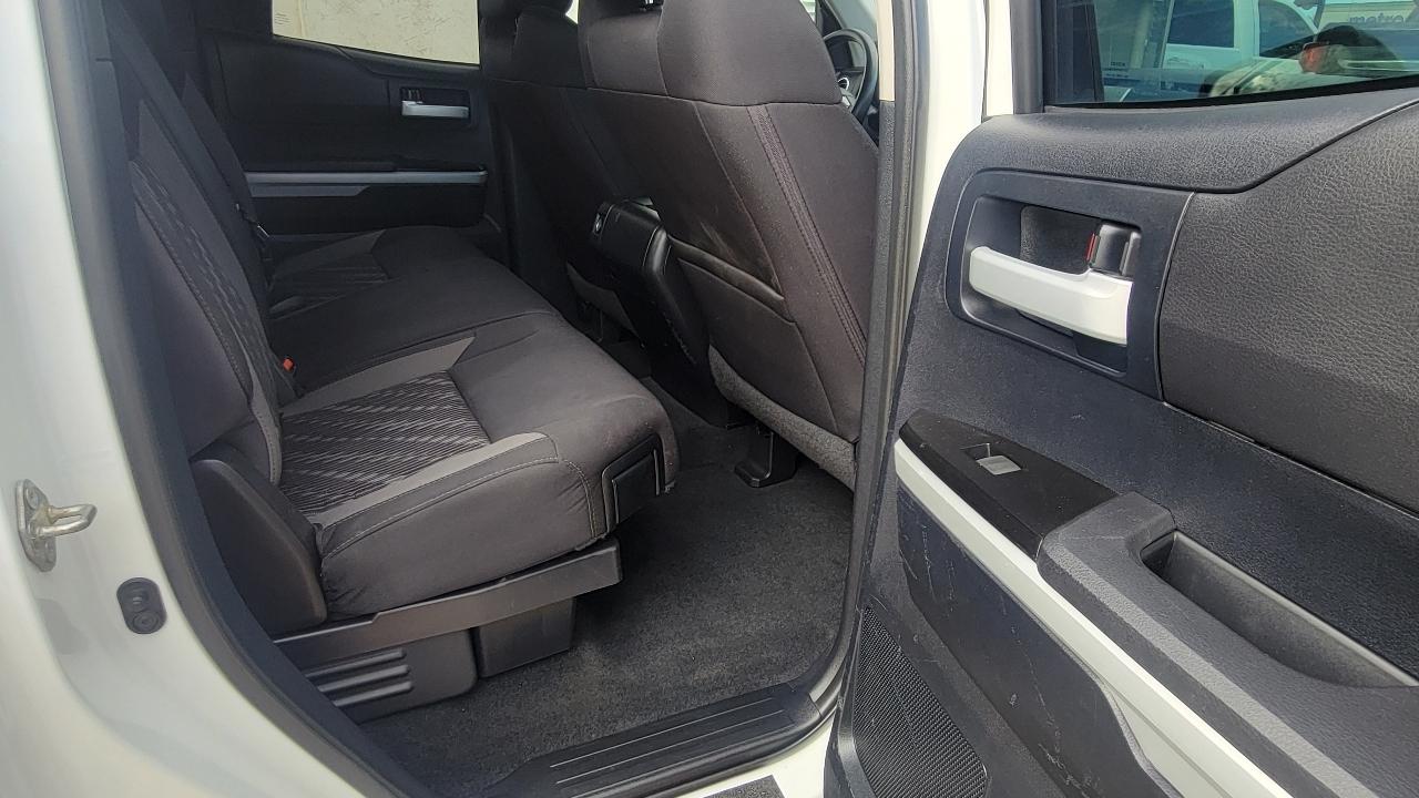 Toyota Tundra 4WD Limited Double Cab 6.5' Bed 5.7L (Natl) 2018