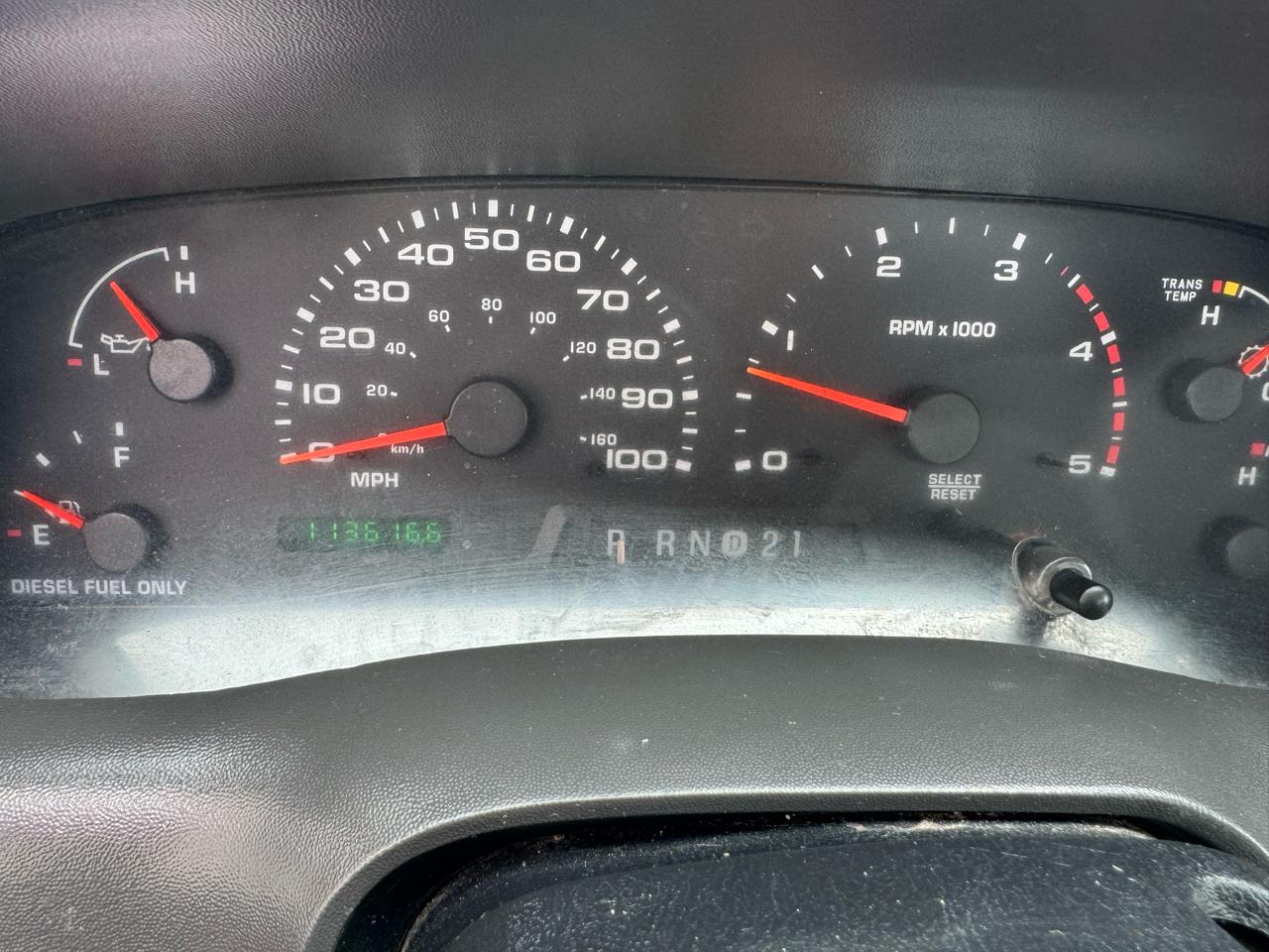 Ford Super Duty F-450 DRW Reg Cab 141" WB 60" CA XLT 2002