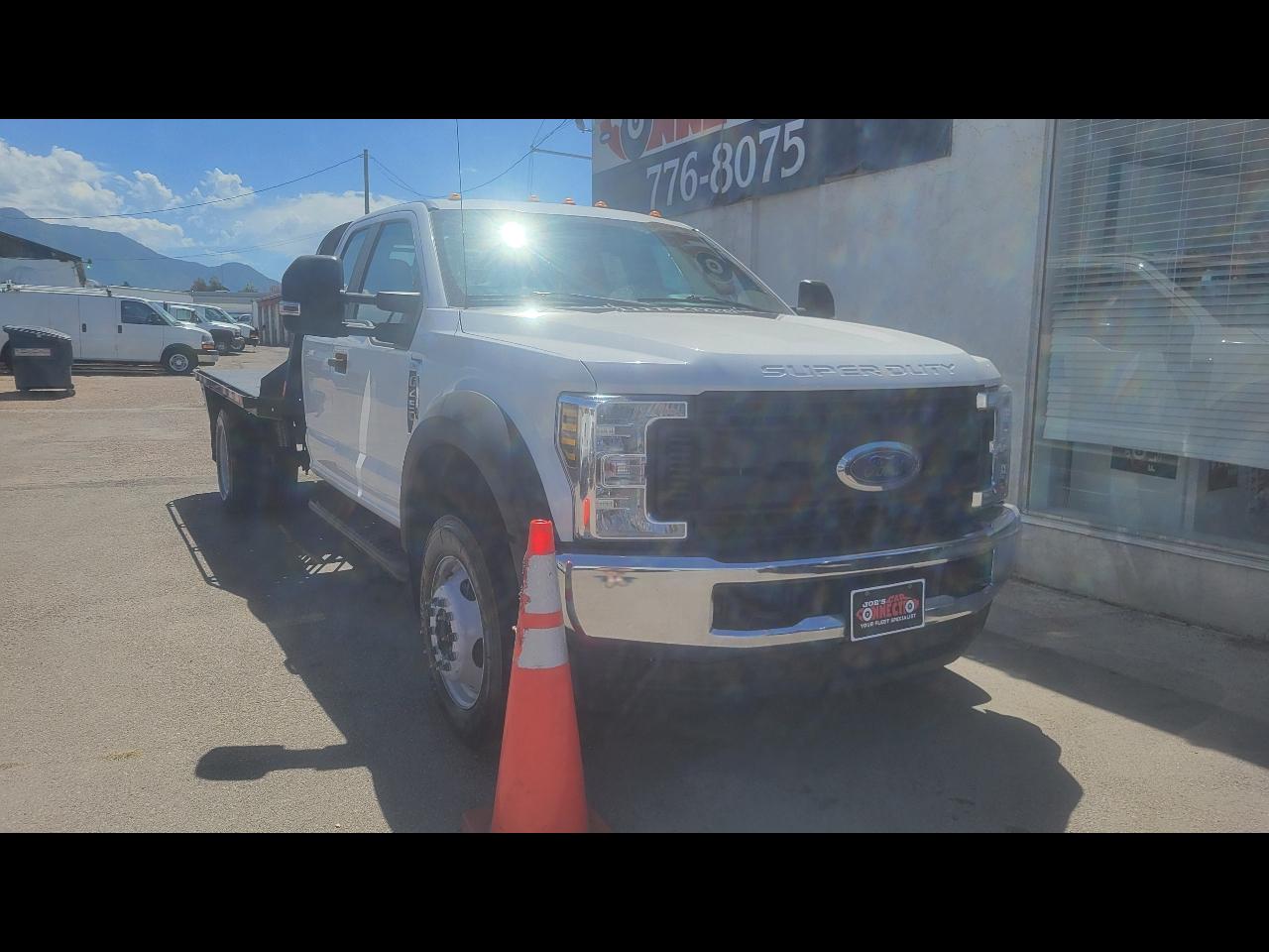 Ford Super Duty F-450 DRW XLT 4WD SuperCab 168" WB 60" CA XLT 2019