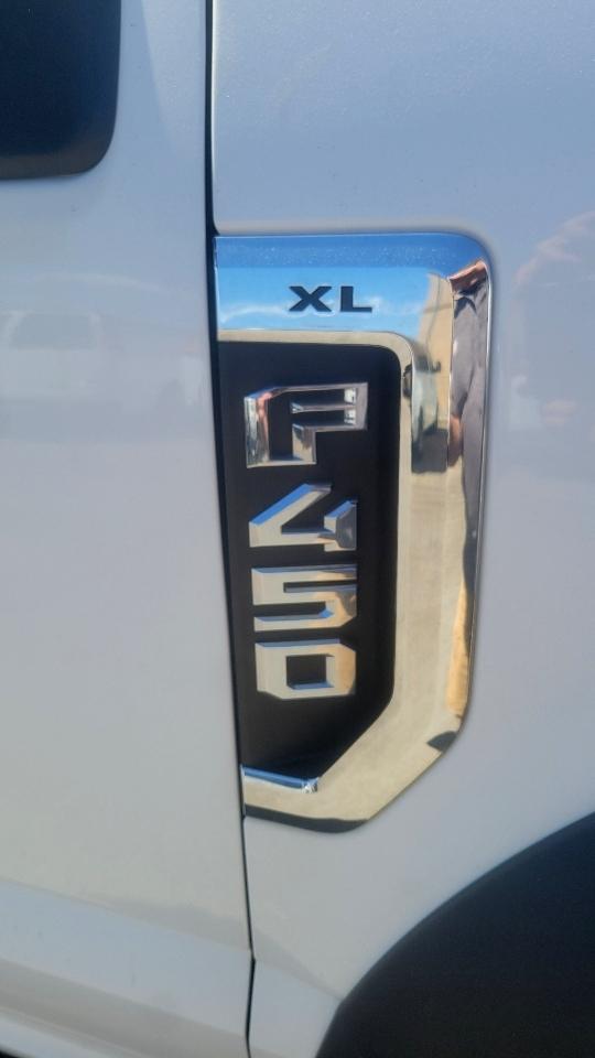 Ford Super Duty F-450 DRW XLT 4WD SuperCab 168" WB 60" CA XLT 2019
