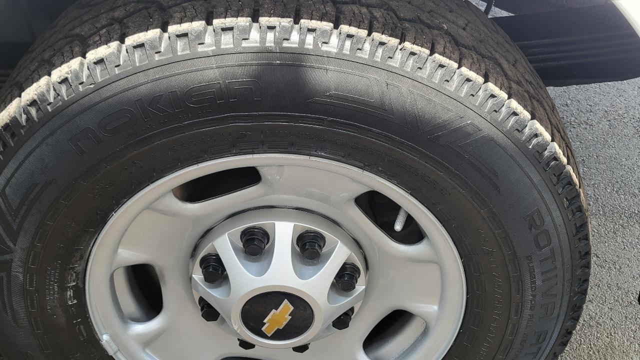 Chevrolet Silverado 2500HD 2WD Reg Cab 133.7" Work Truck 2013